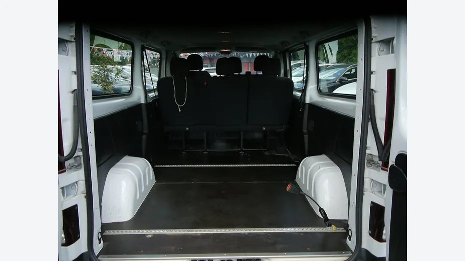 RENAULT Trafic -