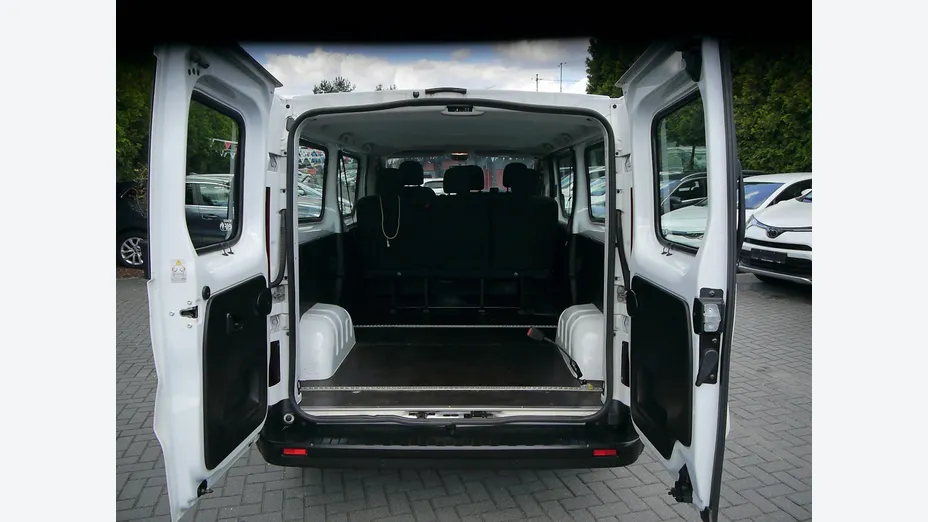 RENAULT Trafic -