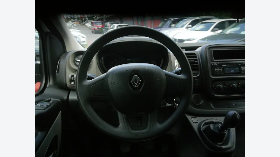 RENAULT Trafic -