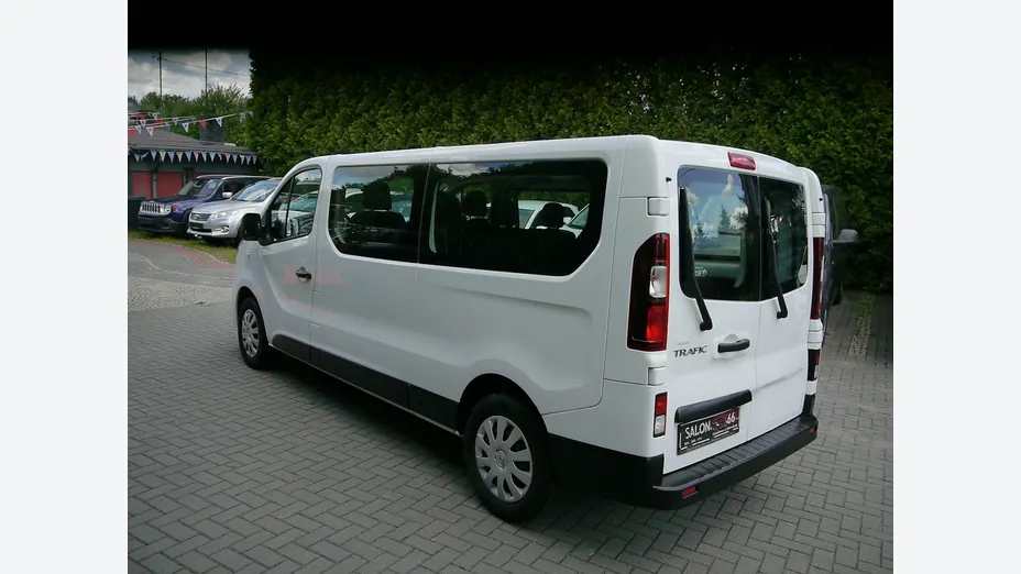RENAULT Trafic -