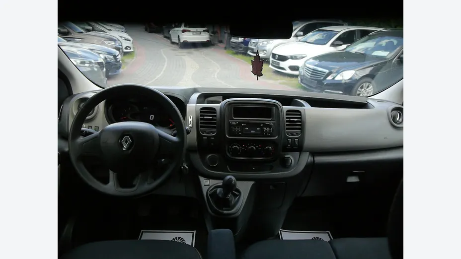 RENAULT Trafic -