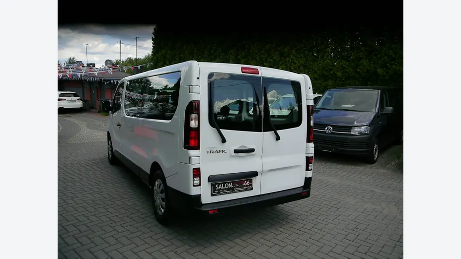 RENAULT Trafic -