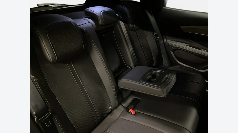 PEUGEOT 3008 -