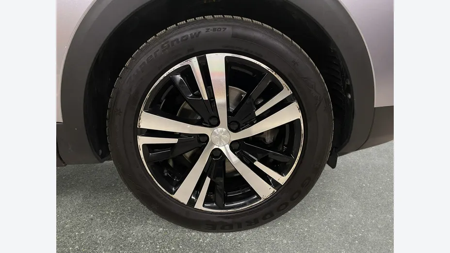 PEUGEOT 3008 -