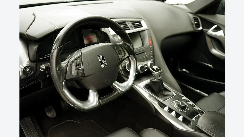 CITROEN DS5 -