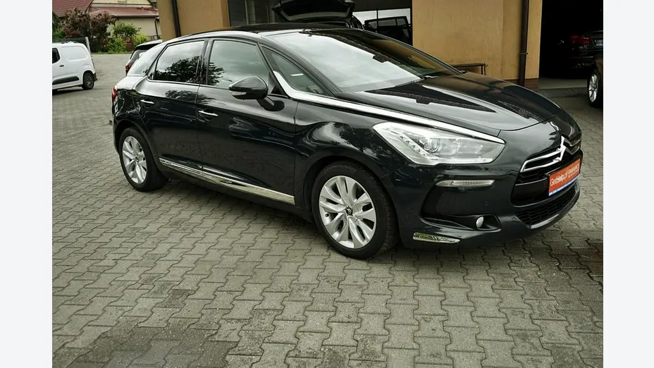 CITROEN DS5 -