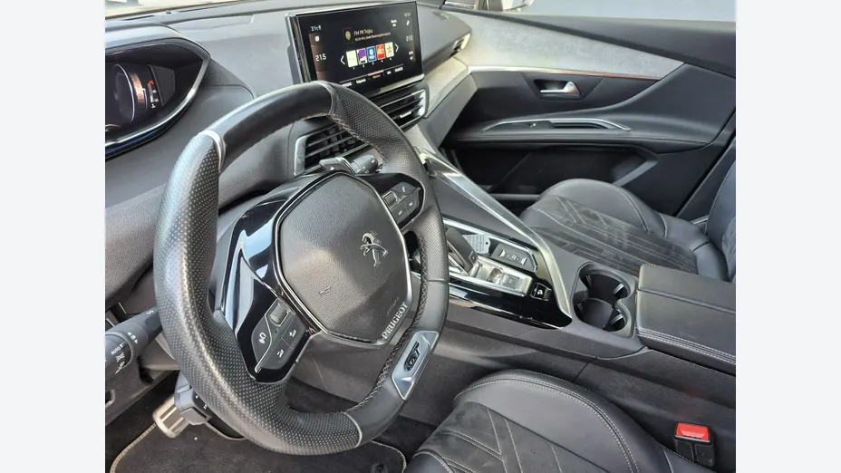 PEUGEOT 5008 -