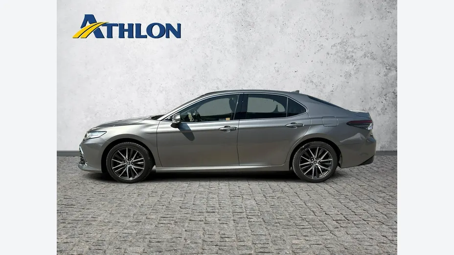 TOYOTA Camry -