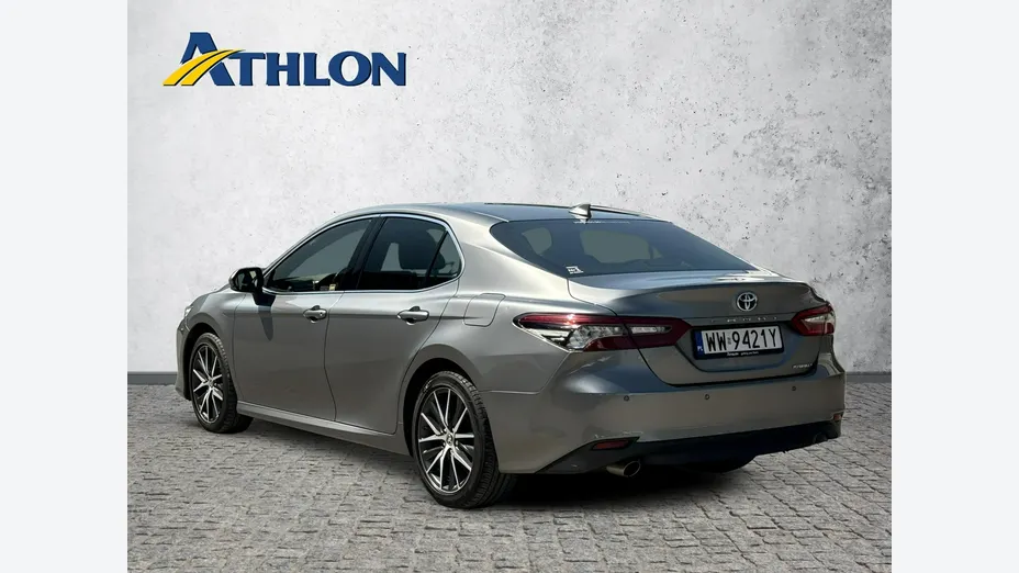 TOYOTA Camry -