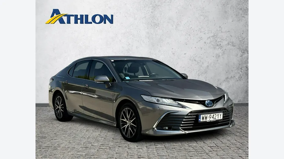 TOYOTA Camry -