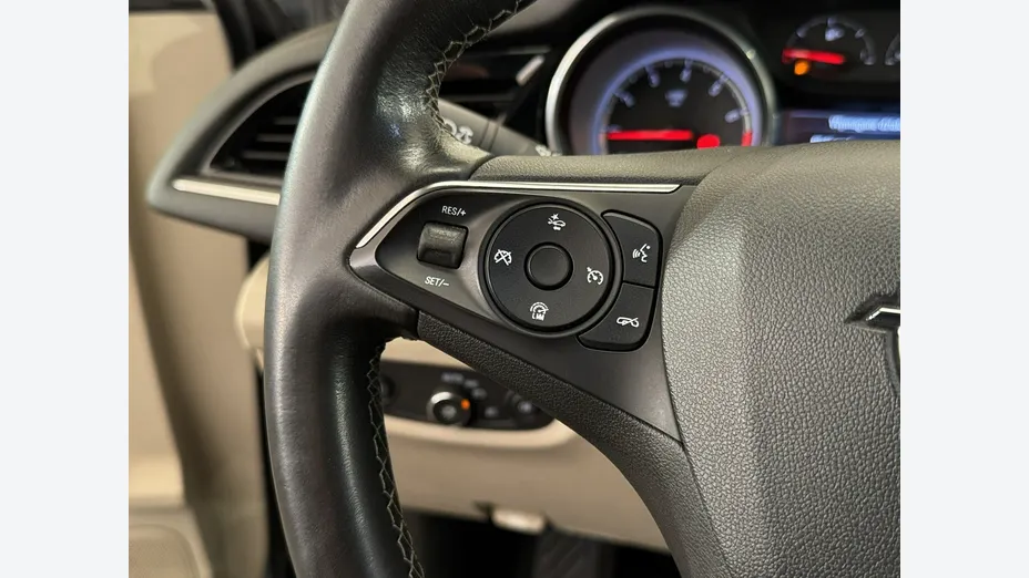 OPEL Insignia -