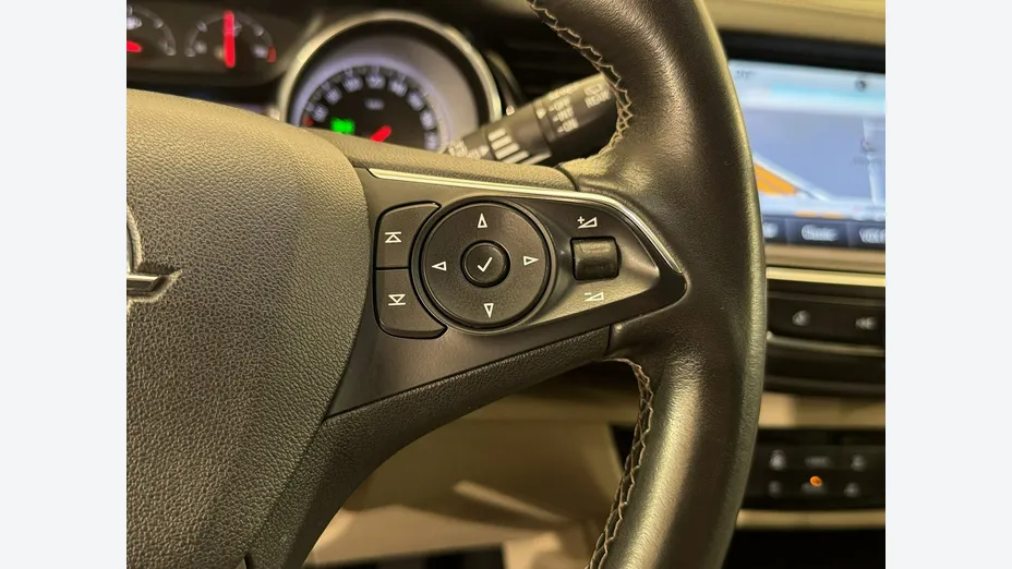 OPEL Insignia -