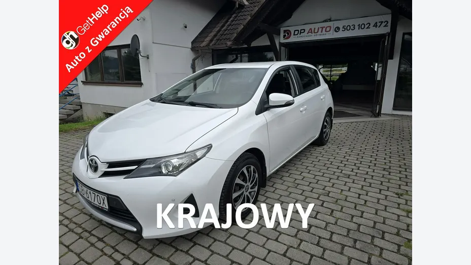 TOYOTA Auris -