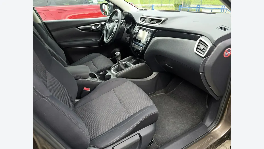 NISSAN Qashqai -