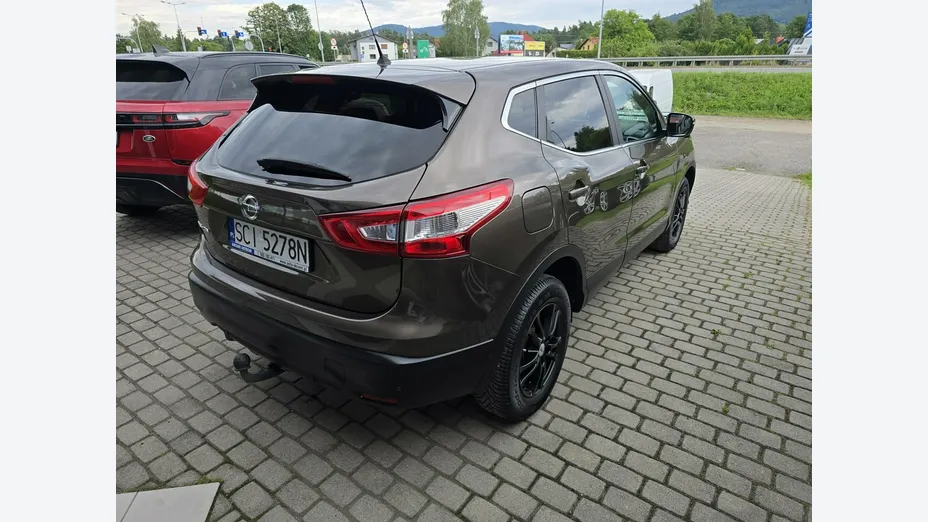NISSAN Qashqai -