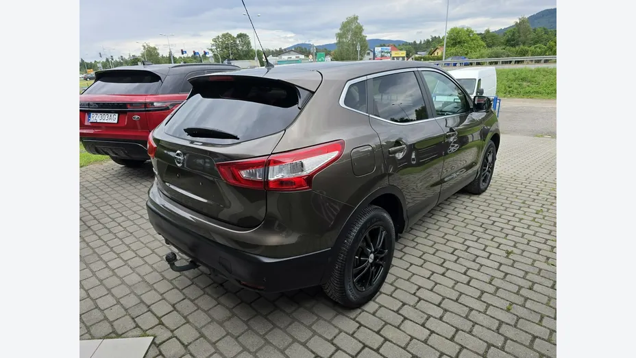 NISSAN Qashqai -