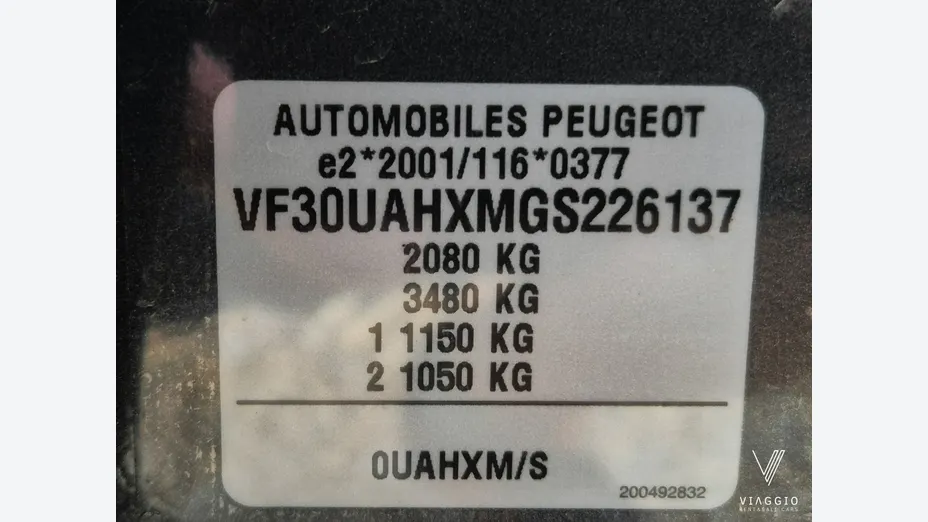 PEUGEOT 3008 -