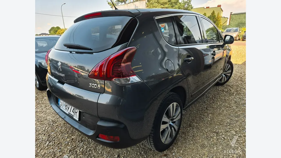 PEUGEOT 3008 -