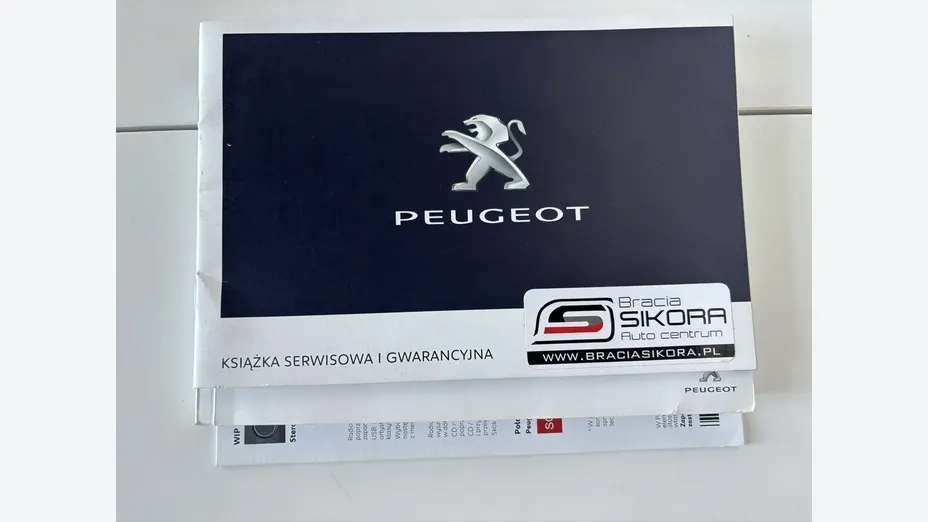 PEUGEOT 3008 -