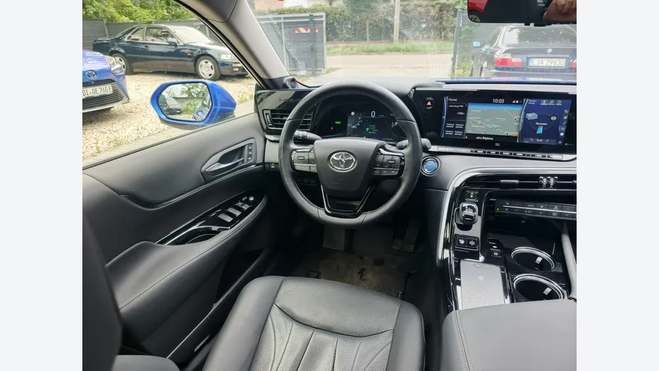 TOYOTA Mirai -