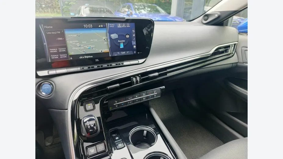 TOYOTA Mirai -