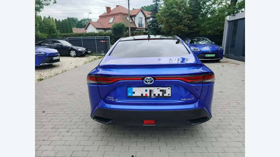 TOYOTA Mirai -