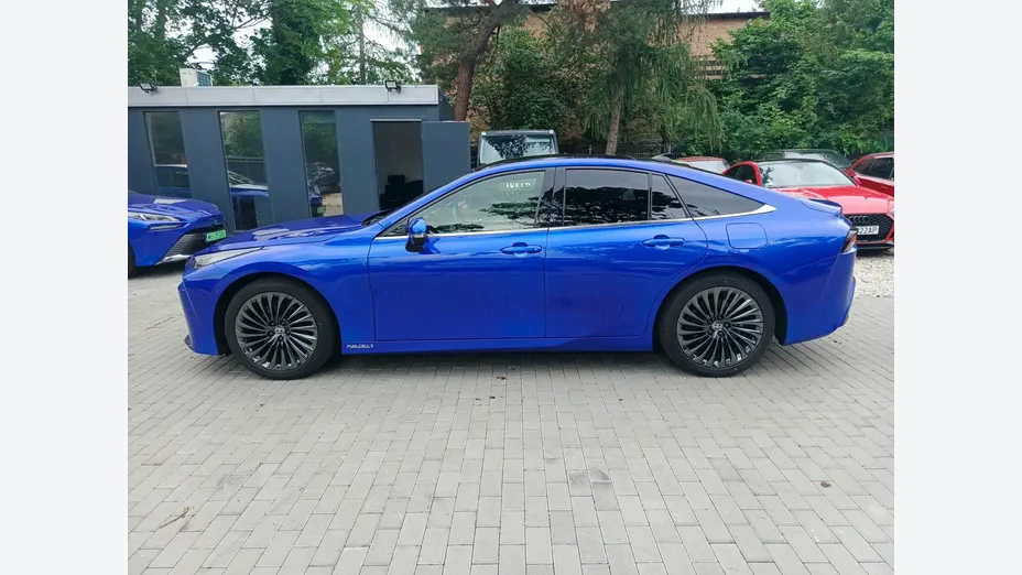 TOYOTA Mirai -