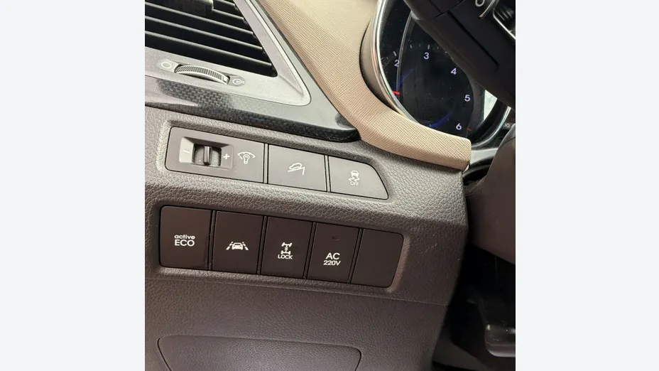 HYUNDAI Santa Fe -