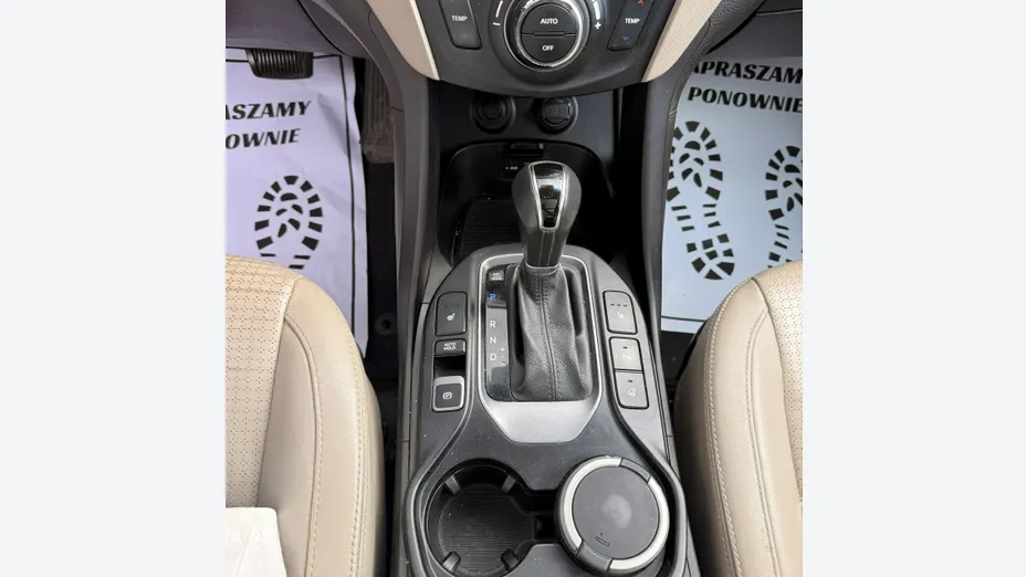 HYUNDAI Santa Fe -