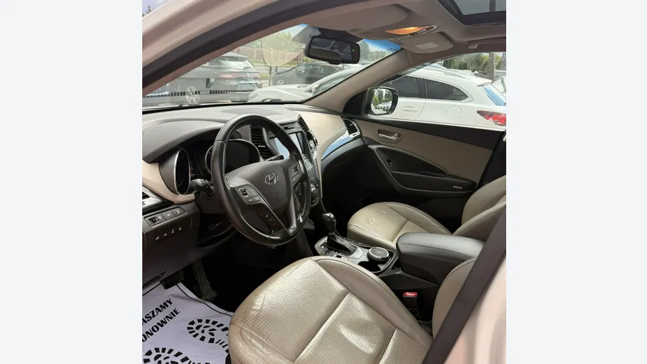 HYUNDAI Santa Fe -
