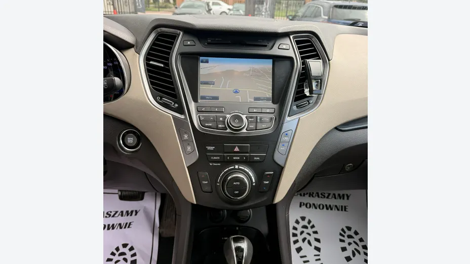 HYUNDAI Santa Fe -