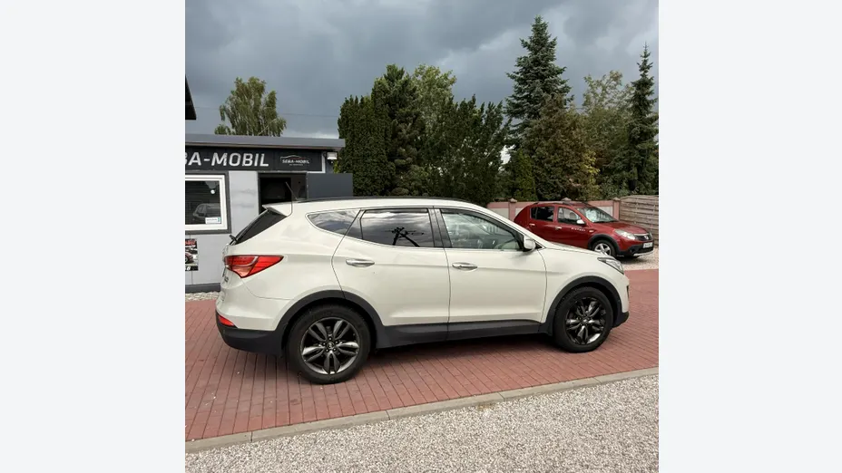 HYUNDAI Santa Fe -