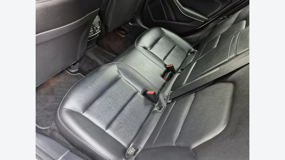 MERCEDES-BENZ GLA -