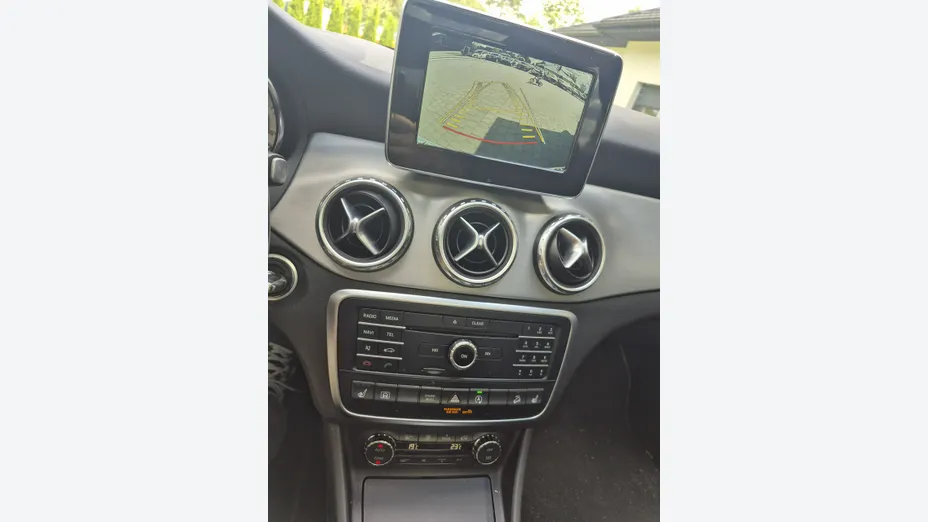MERCEDES-BENZ GLA -