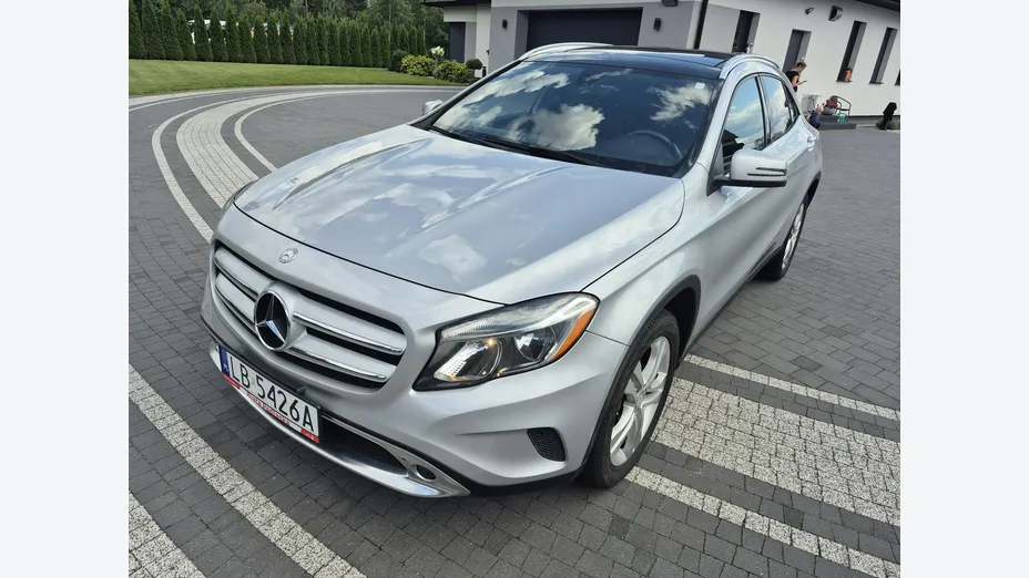 MERCEDES-BENZ GLA -