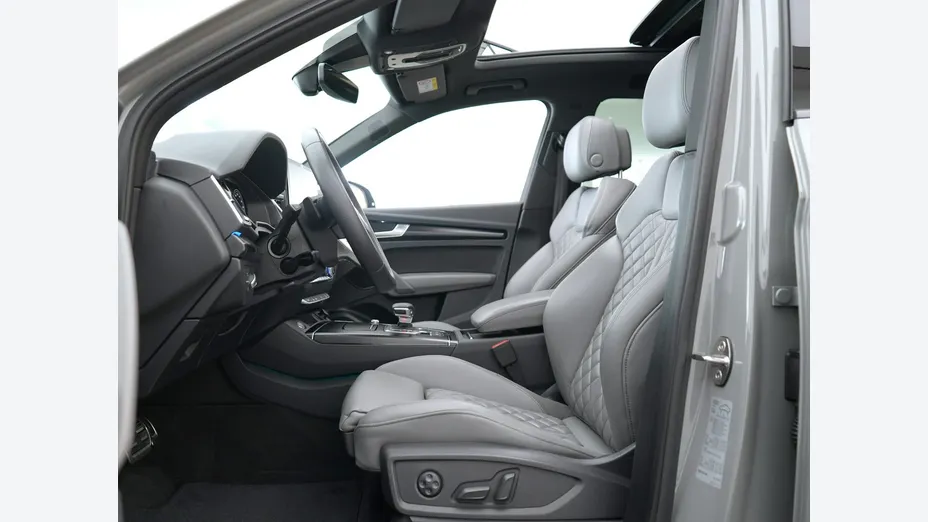 AUDI Q5 -