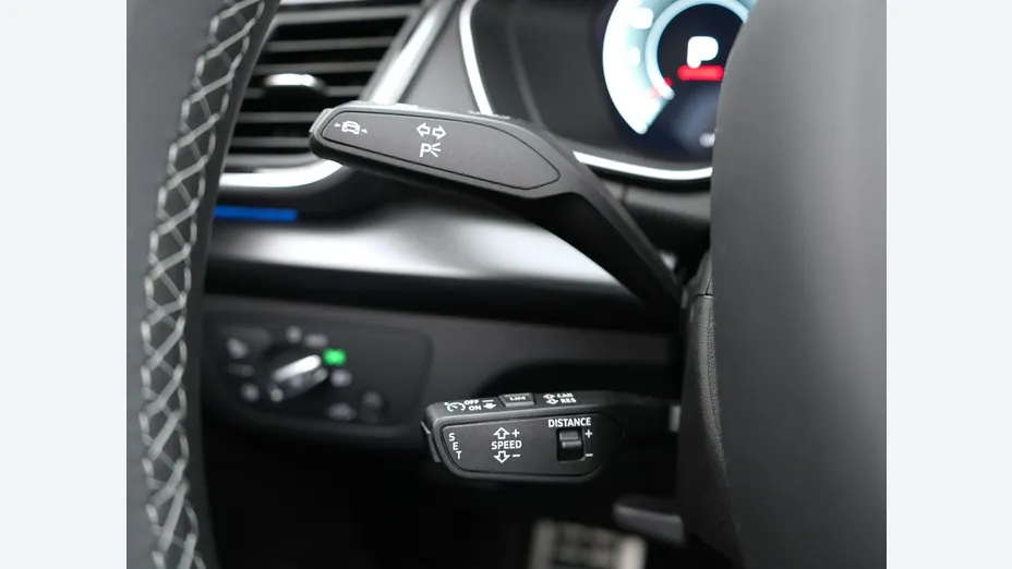 AUDI Q5 -