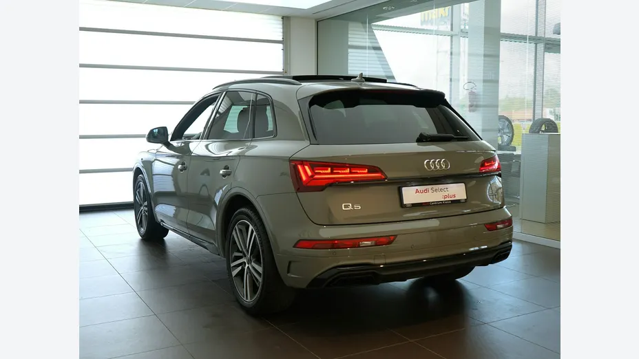 AUDI Q5 -