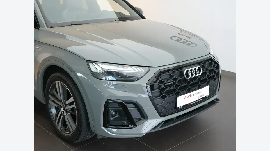 AUDI Q5 -