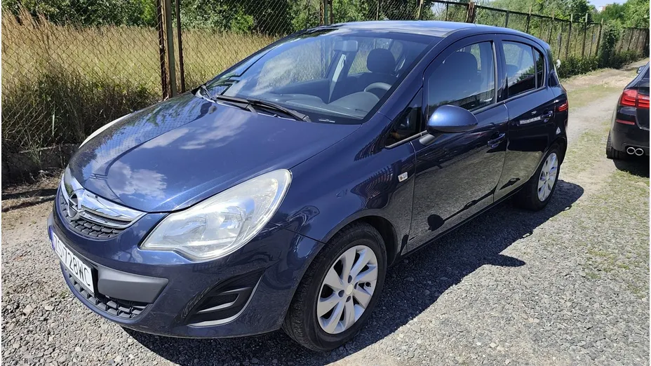 OPEL Corsa -