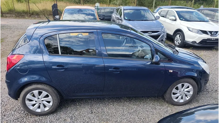OPEL Corsa -