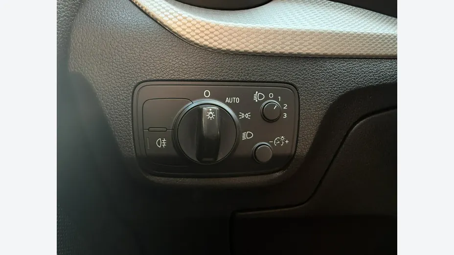 AUDI Q2 -