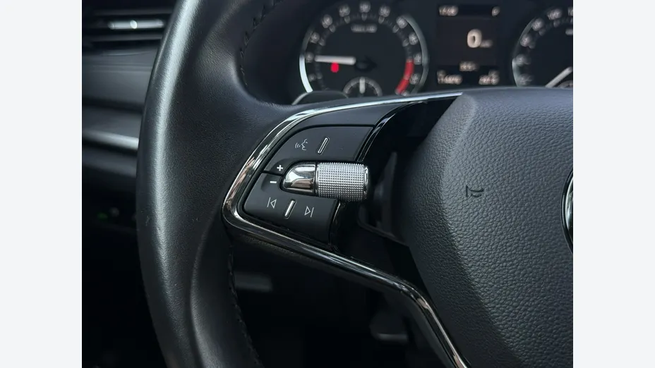 SKODA Octavia -