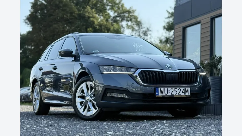 SKODA Octavia -