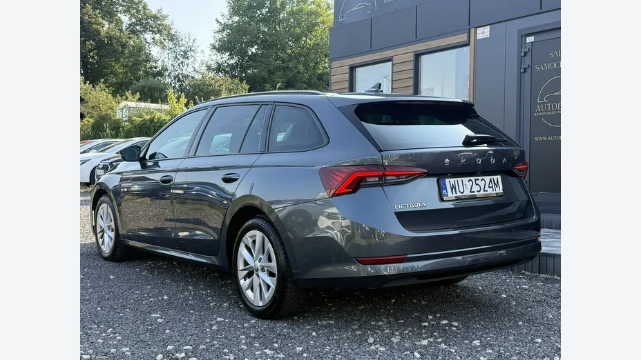 SKODA Octavia -