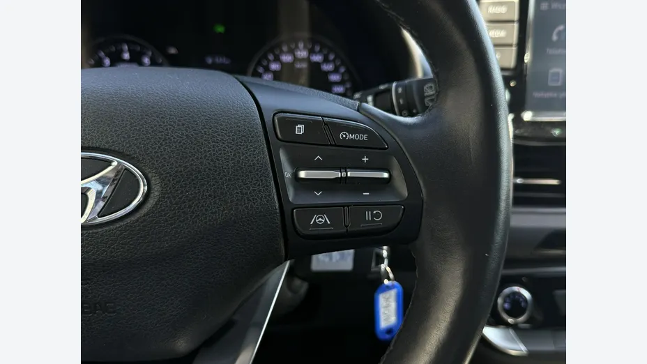 HYUNDAI i30 -