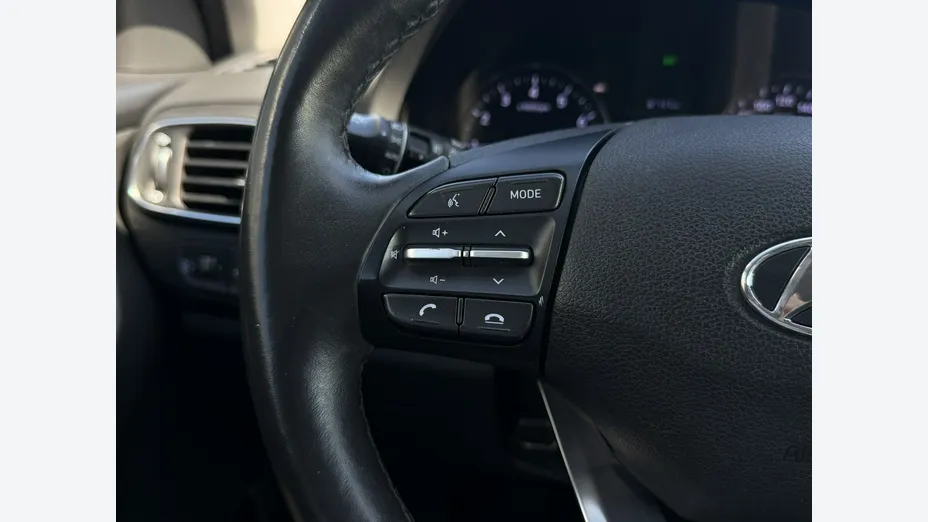 HYUNDAI i30 -