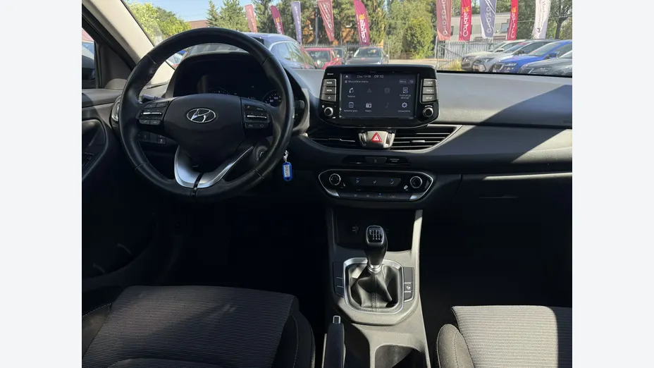 HYUNDAI i30 -