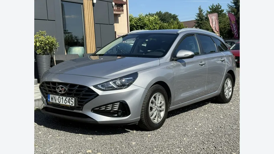 HYUNDAI i30 -