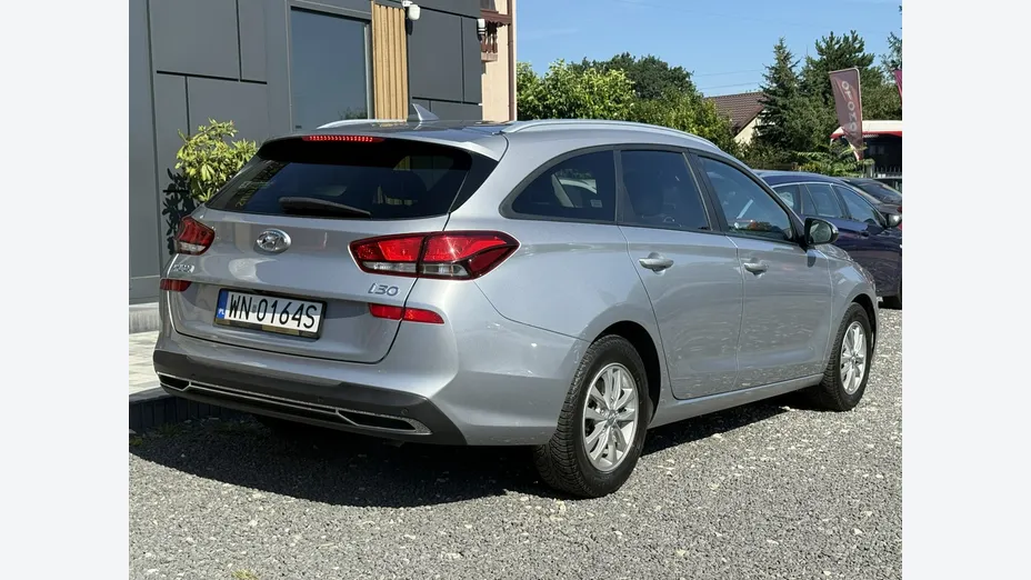 HYUNDAI i30 -